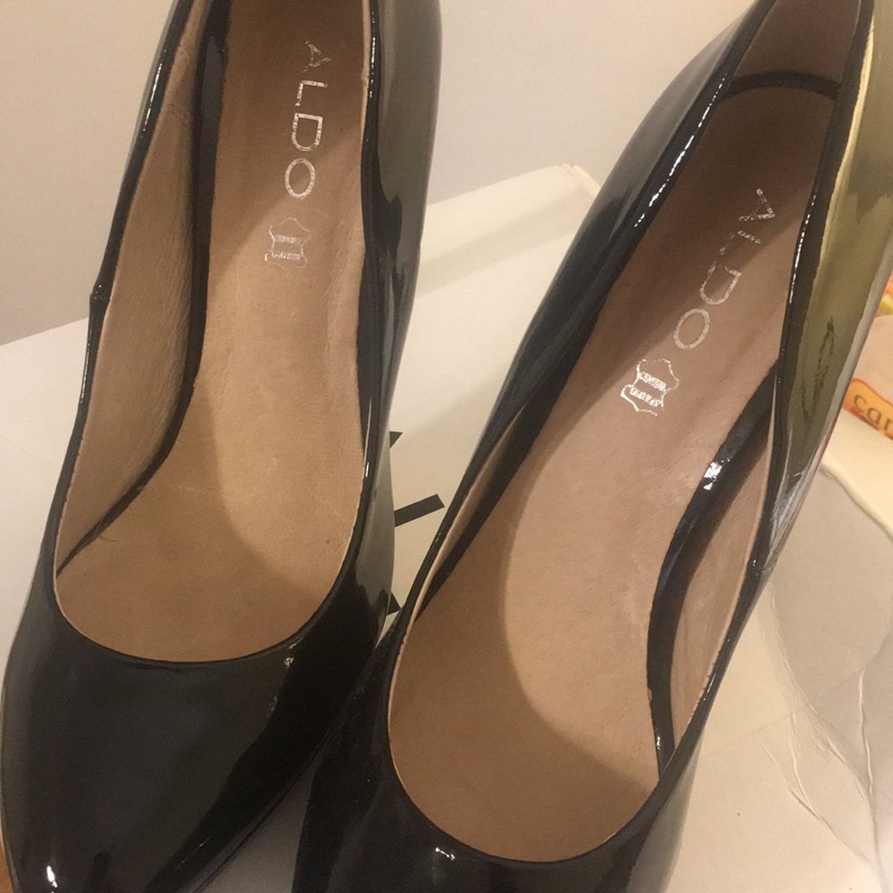 Shoes - Picture 3 of 3